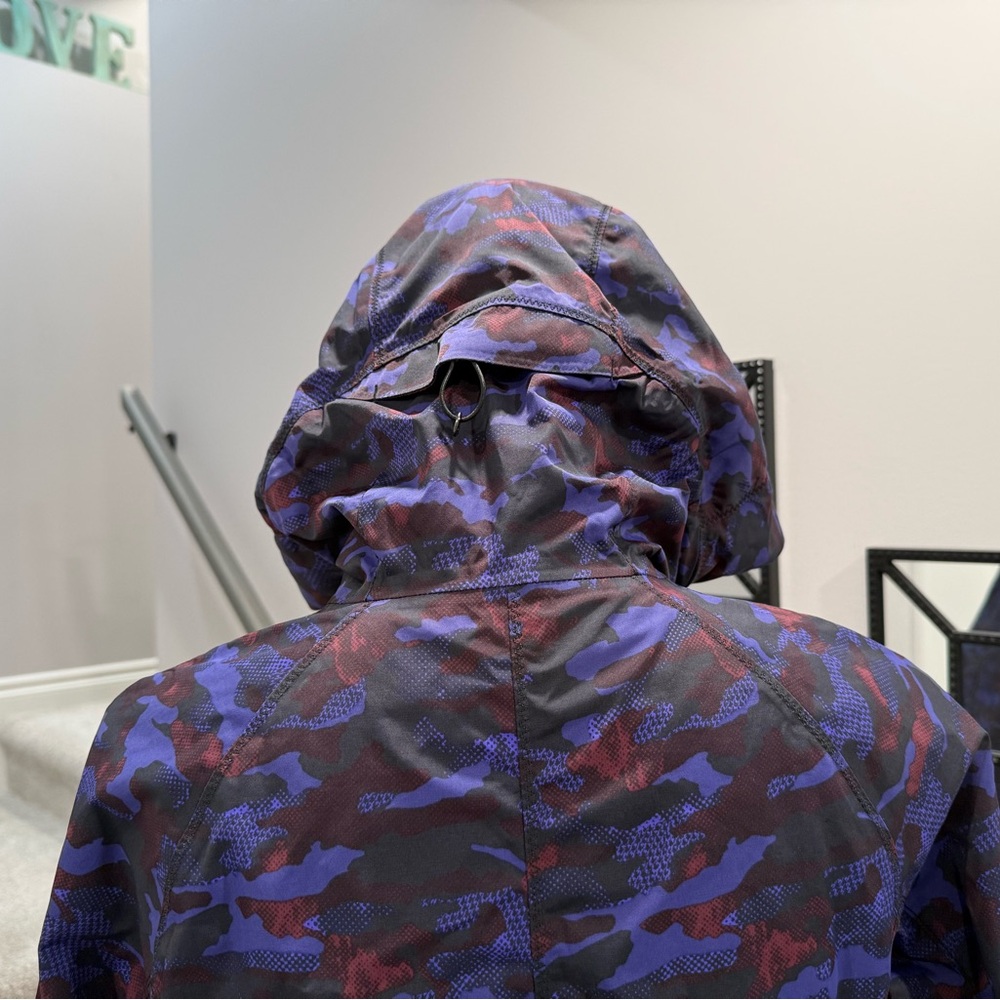 Lululemon Rain for Daze II Jacket - Picture 3 of 10